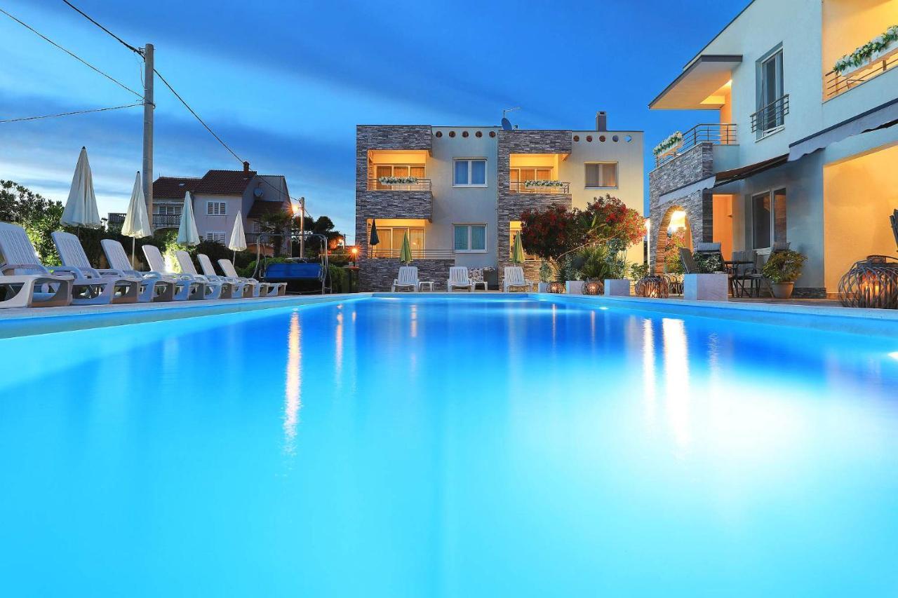 Apartments Punta Привлака Екстериор снимка
