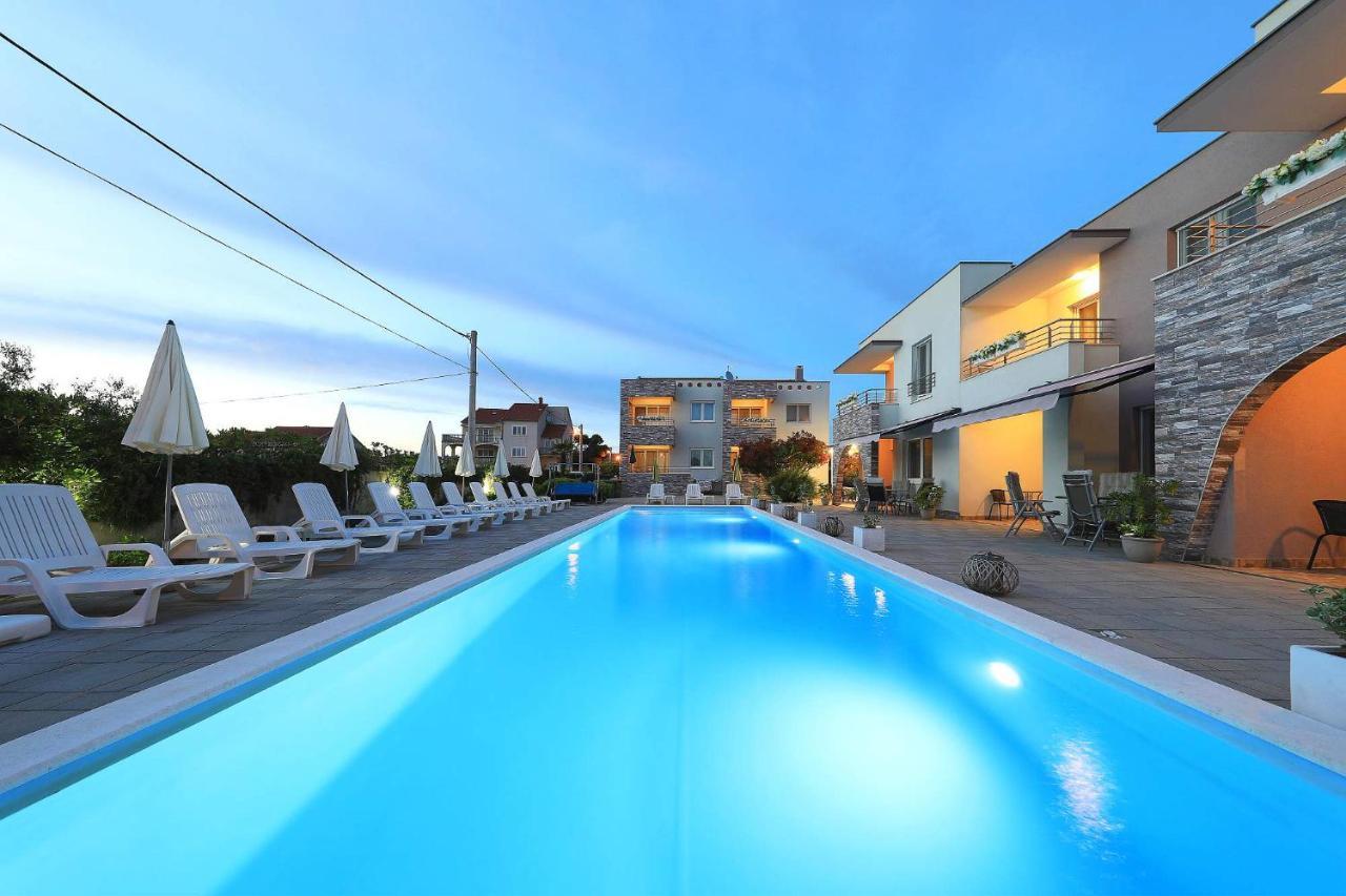 Apartments Punta Привлака Екстериор снимка