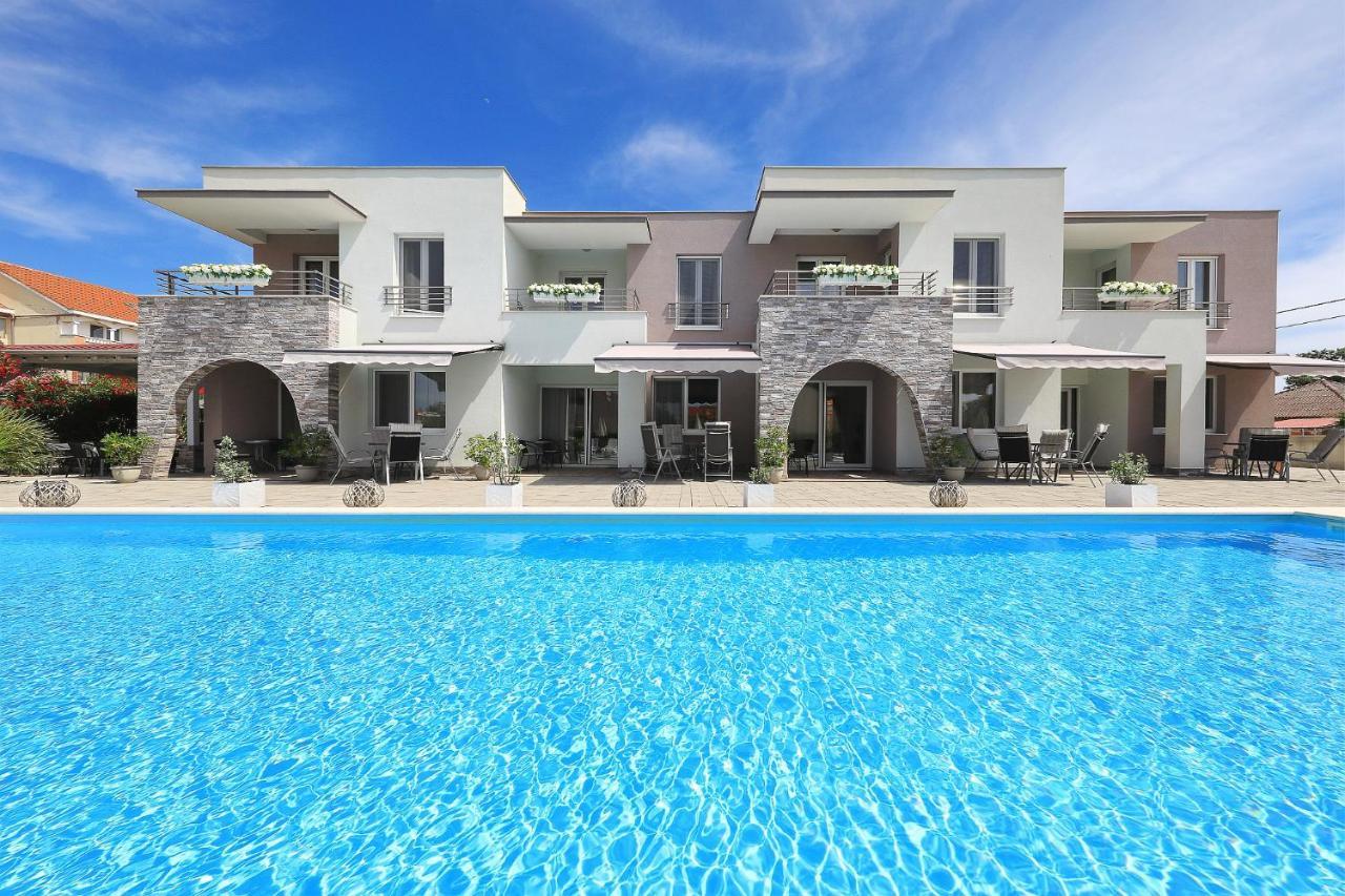 Apartments Punta Привлака Екстериор снимка