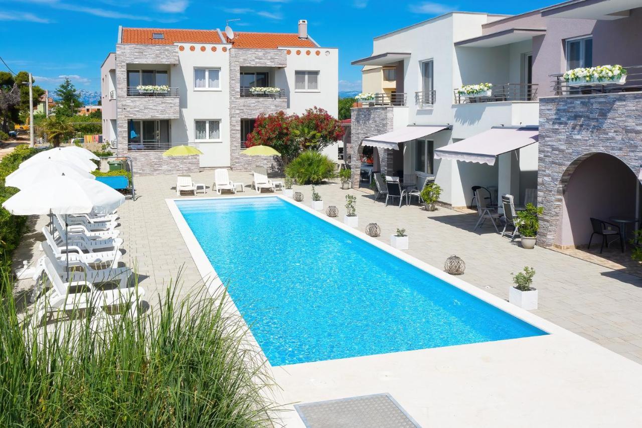 Apartments Punta Привлака Екстериор снимка