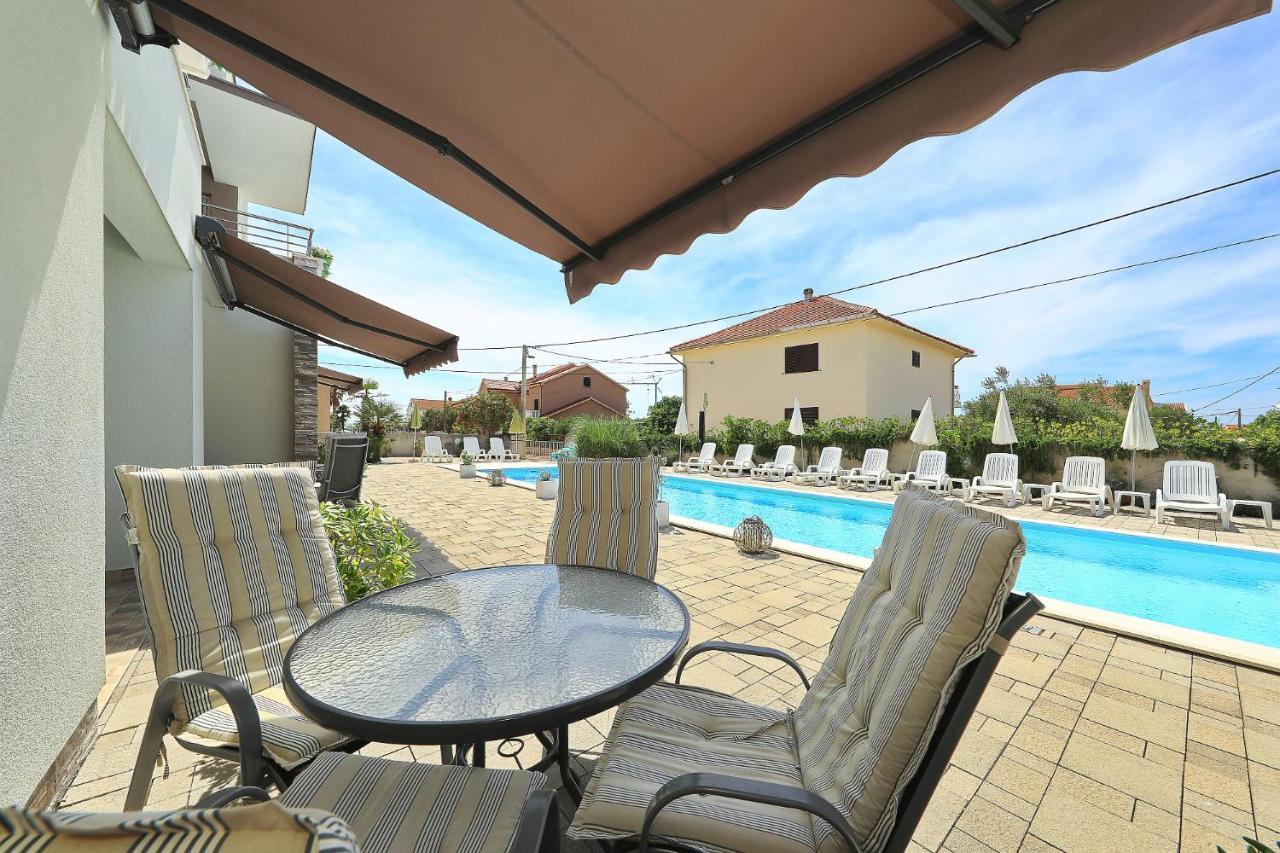 Apartments Punta Привлака Екстериор снимка