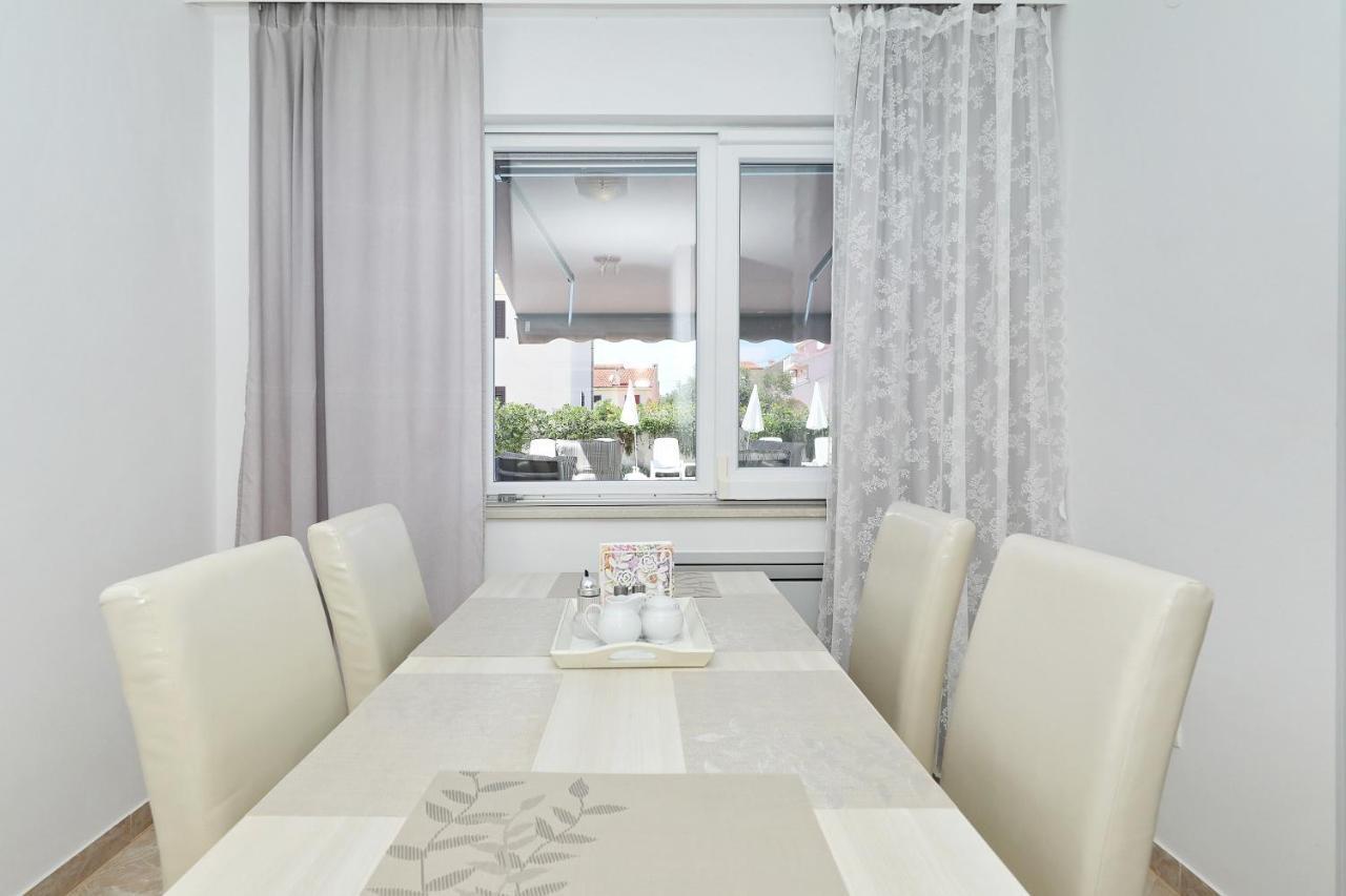 Apartments Punta Привлака Екстериор снимка